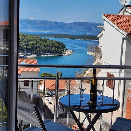 Blue Sea View Apartment