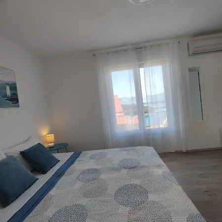 Blue Sea View 公寓 耶尔萨